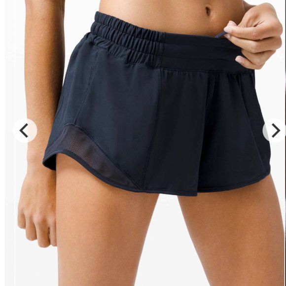 Lululemon Hotty Hot Short II *2.5" True Navy - Picture 1 of 4